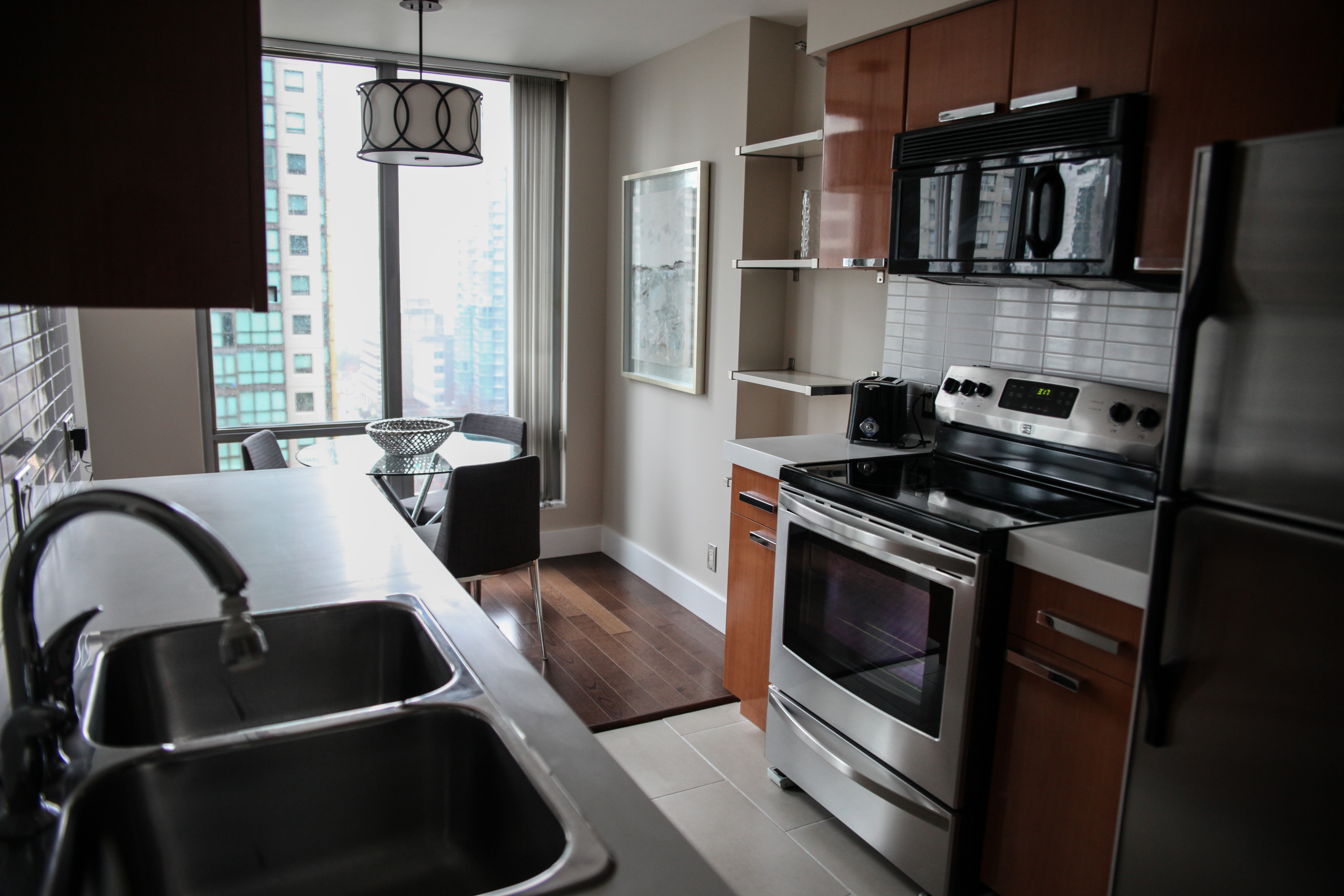 vancouver-extended-stay-kitchen